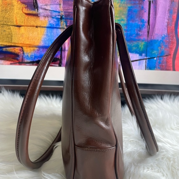 Vintage Chanel Shoulder Bag - Picture 4 of 13